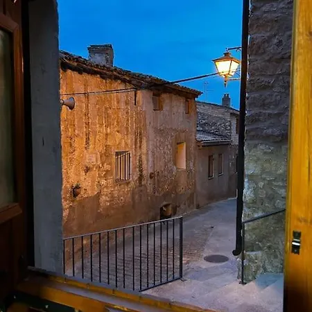 Holiday home Rural Stone House With Wood Fireplace