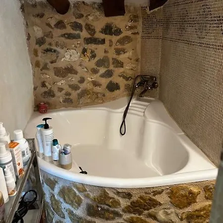 Rural Stone House With Wood Fireplace * Pinell de Bray