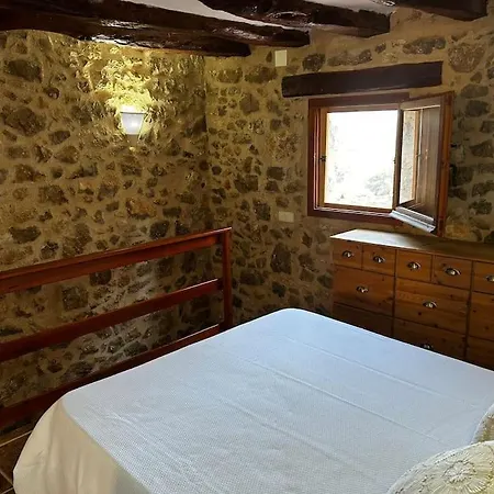Holiday home Rural Stone House With Wood Fireplace *