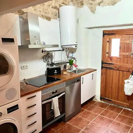 Holiday home Rural Stone House With Wood Fireplace *